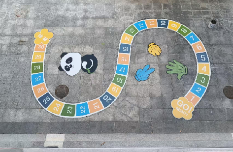 上高地面游戏彩绘